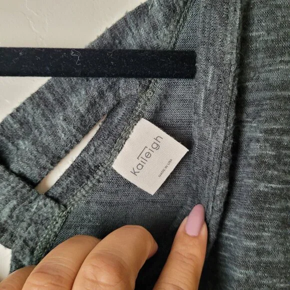 Kaleigh V-Neck Strappy Back Blouse - Picture 4 of 7